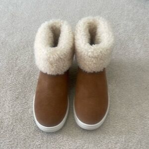 Uggs Bootie